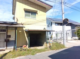 南西角地！建築条件なし！小布施町飯田の既存宅地
約190.45㎡（約57.6坪）￥400万円
小布施スマートIC近く、お出かけにも便利な住宅用地